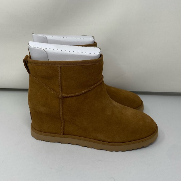 UGG Classic Femme Mini Wedge Boot*US 6,10 $190 - Picture 3 of 7